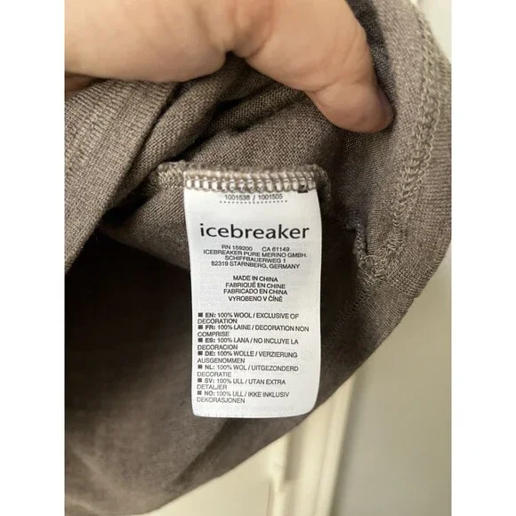 Icebreaker Merino Wool Turtleneck Sweater Gray Women's Size Medium w/ Small Flaw - Picture 3 of 8